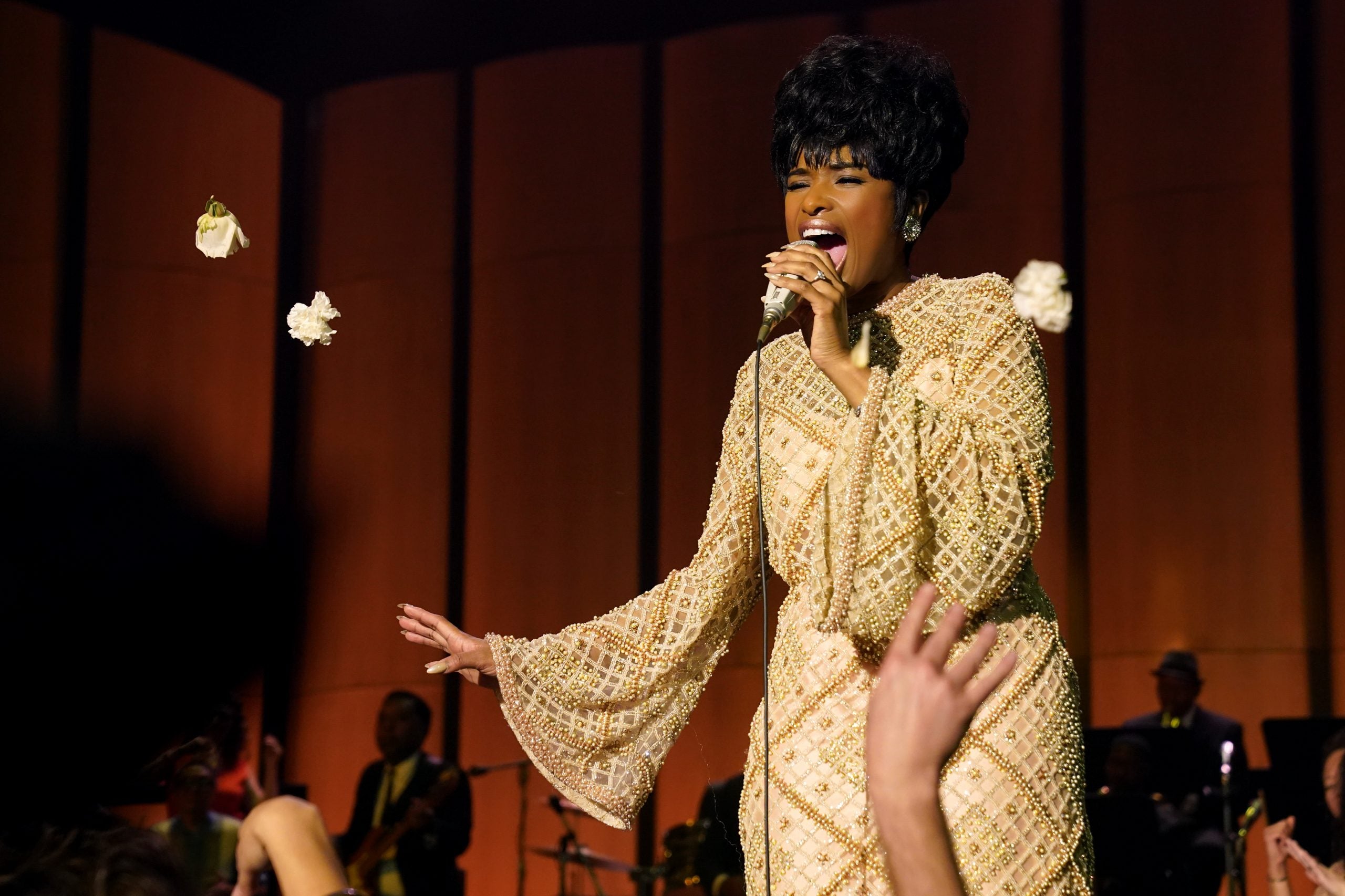 Check Out Never-Before-Seen Photos of Jennifer Hudson As Aretha Franklin 