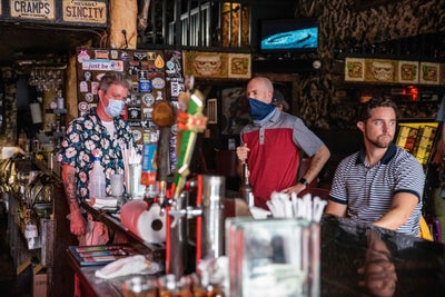 Texas Bar Owner Upset Over Renewed Restrictions Organizes ‘Bar Lives Matter’ Protest