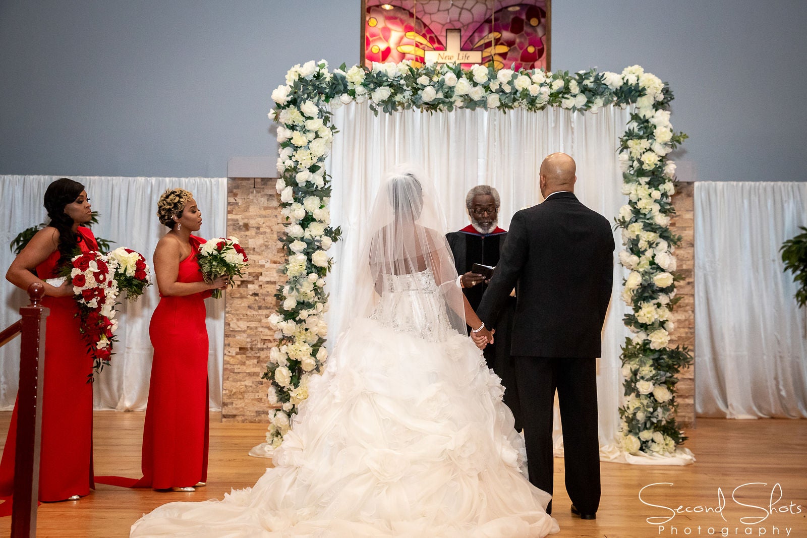 Bridal Bliss: The Roses Were Oh So Red At Krystal And Billy's Romantic Texas Wedding