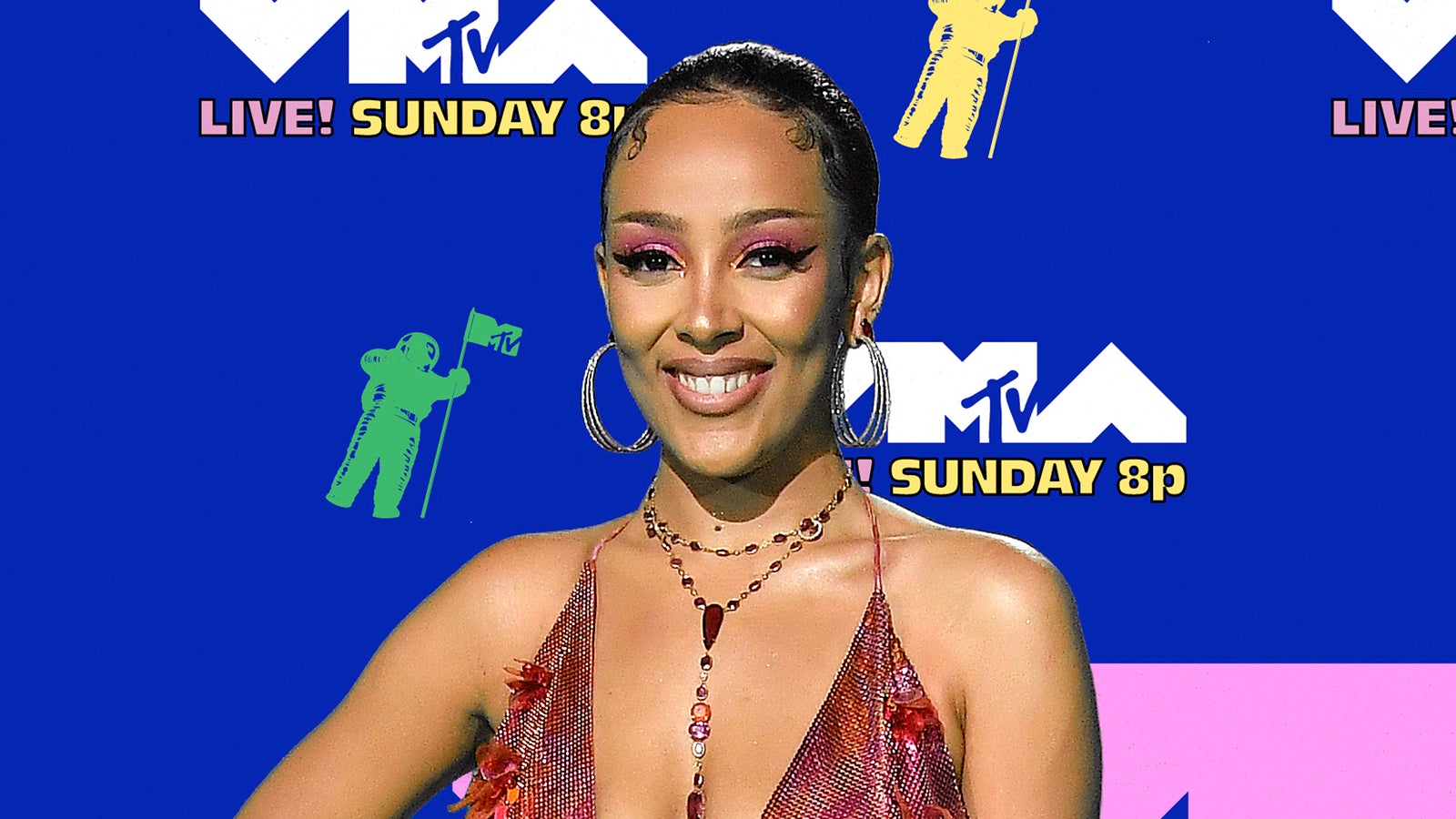 Doja Cat Wears Versace To The 2020 MTV VMAs