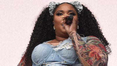 Lizzo’s Bantu Knots Are Worthy Of A Double Tap