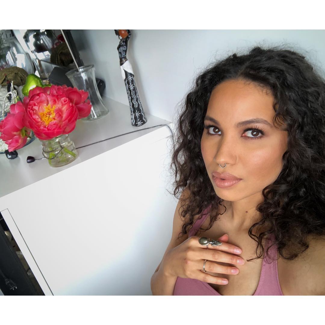 Jurnee Smollett Is The Beauty Crush We Can’t Get Enough Of