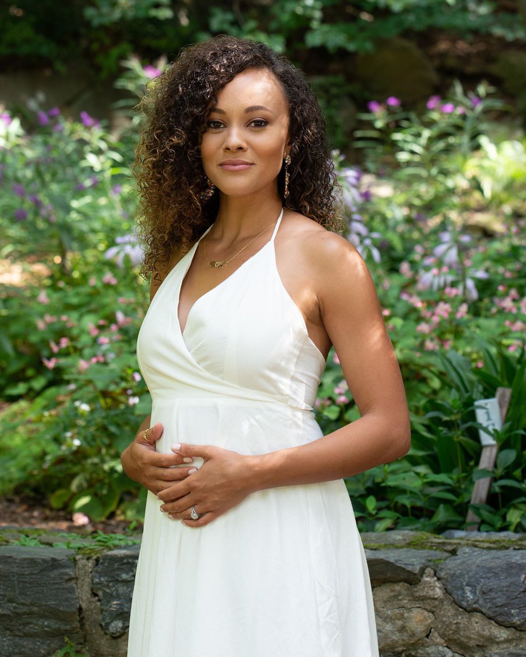 Glow Off, Sis! 13 Photos Of Your Favorite Celebs Pregnant and Glowing In 2020