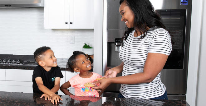 Meet The Black Woman Entrepreneur On A Mission To Build A Community Of ‘Milky Mamas’