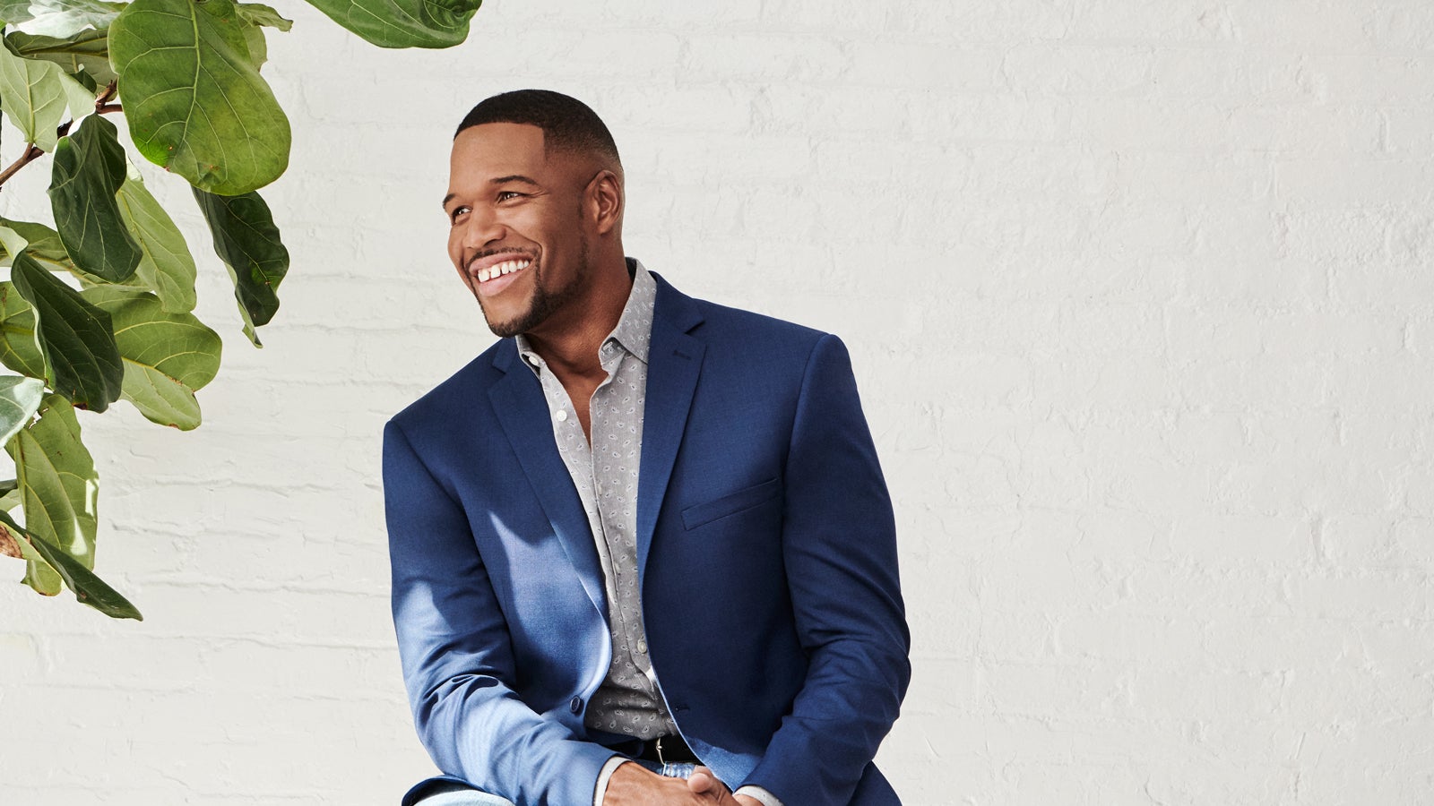 Michael Strahan Partners With Men’s Warehouse