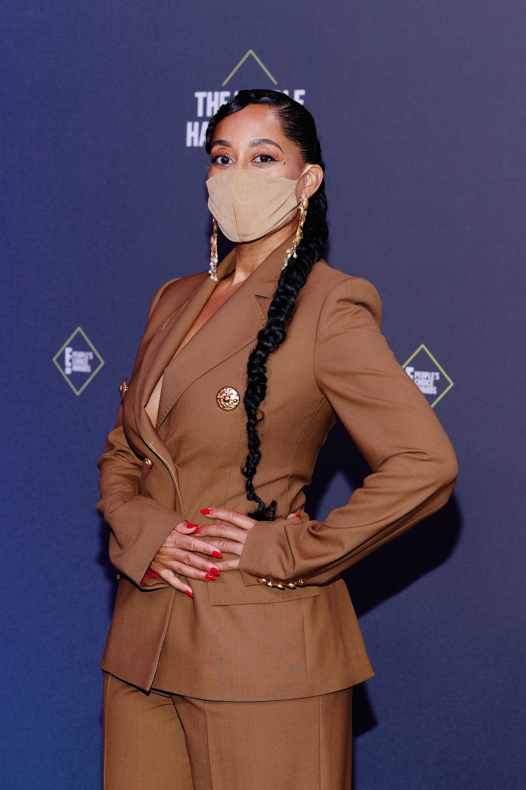 Tracee Ellis Ross’s Signature Braid Got An Old School Upgrade For The 2020 E! People’s Choice Awards