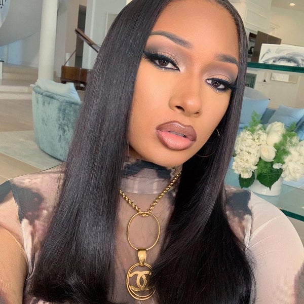 Megan Thee Stallion Shows Off Her Natural Hair – GLAMSQUAD MAGAZINE