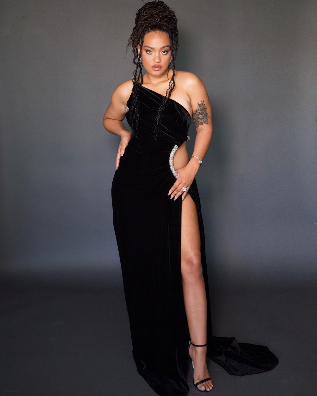 The Best Fashion Moments From The 2021 Golden Globes