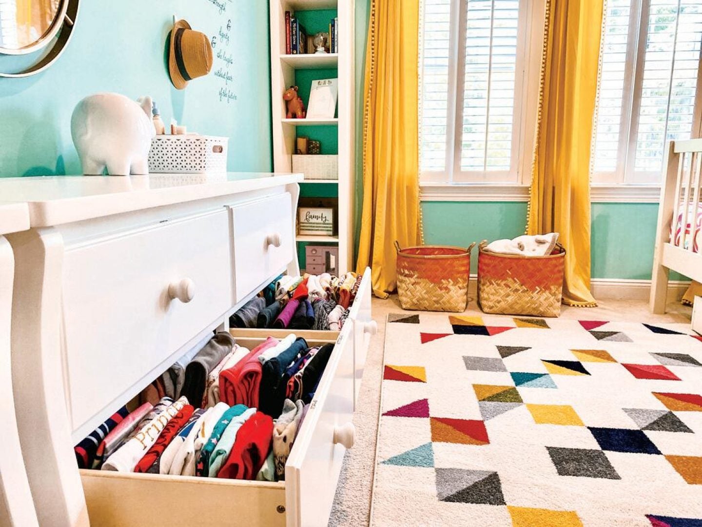 4 Peace-Inducing Home Organizing Hacks You Need In Your Life Right Now