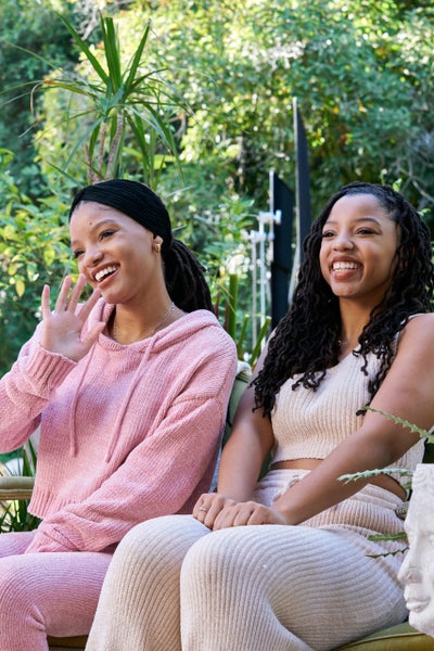 Chloe & Halle On Their Partnership With Neutrogena And Being Without A Manicure In Quarantine