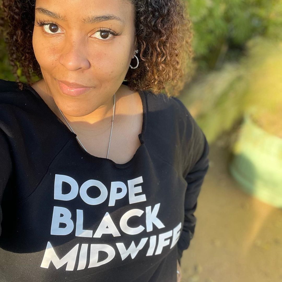 9 Black Doulas And Midwives To Follow Now — Whether You're Expecting Or Not