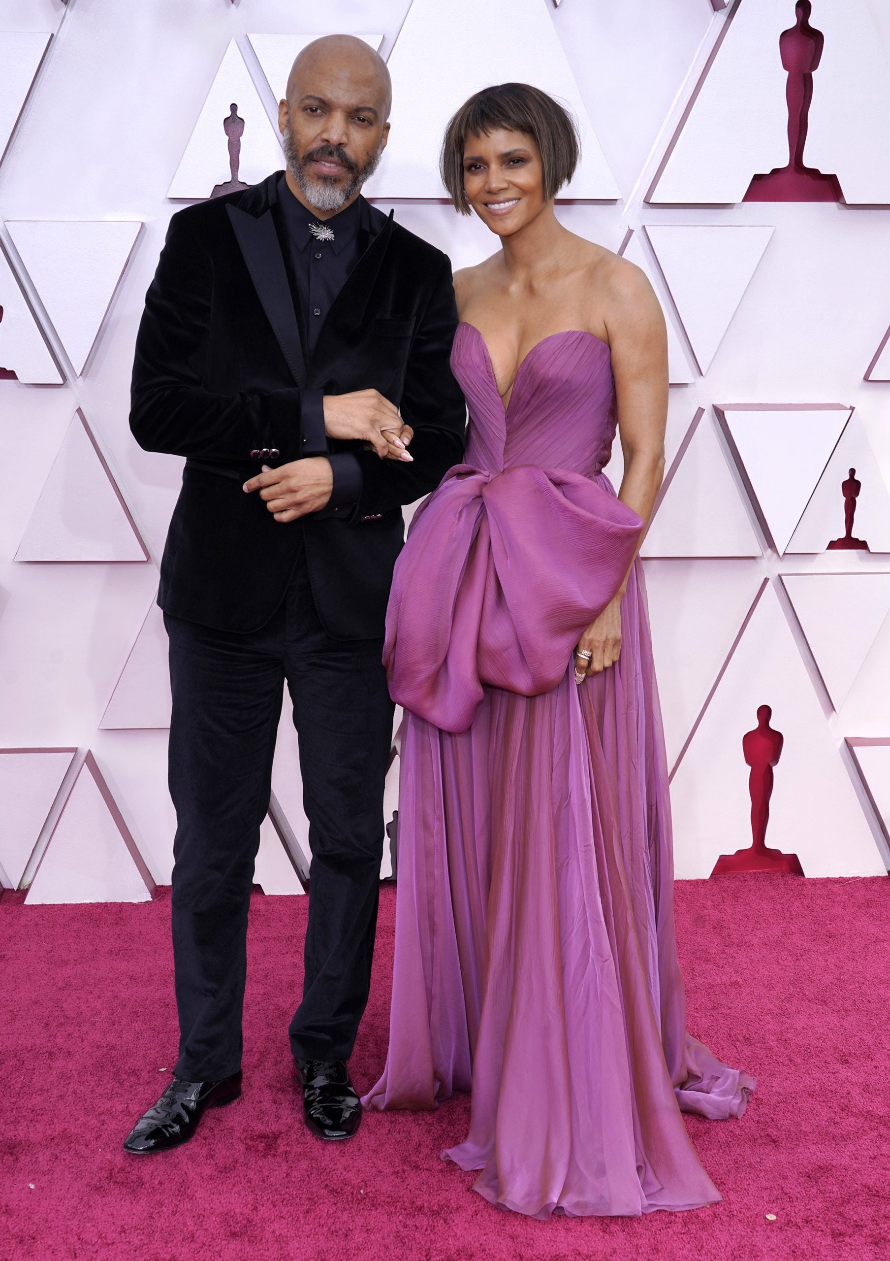 Going Strong! Halle Berry and Van Hunt Made It A Date Night At The Oscars