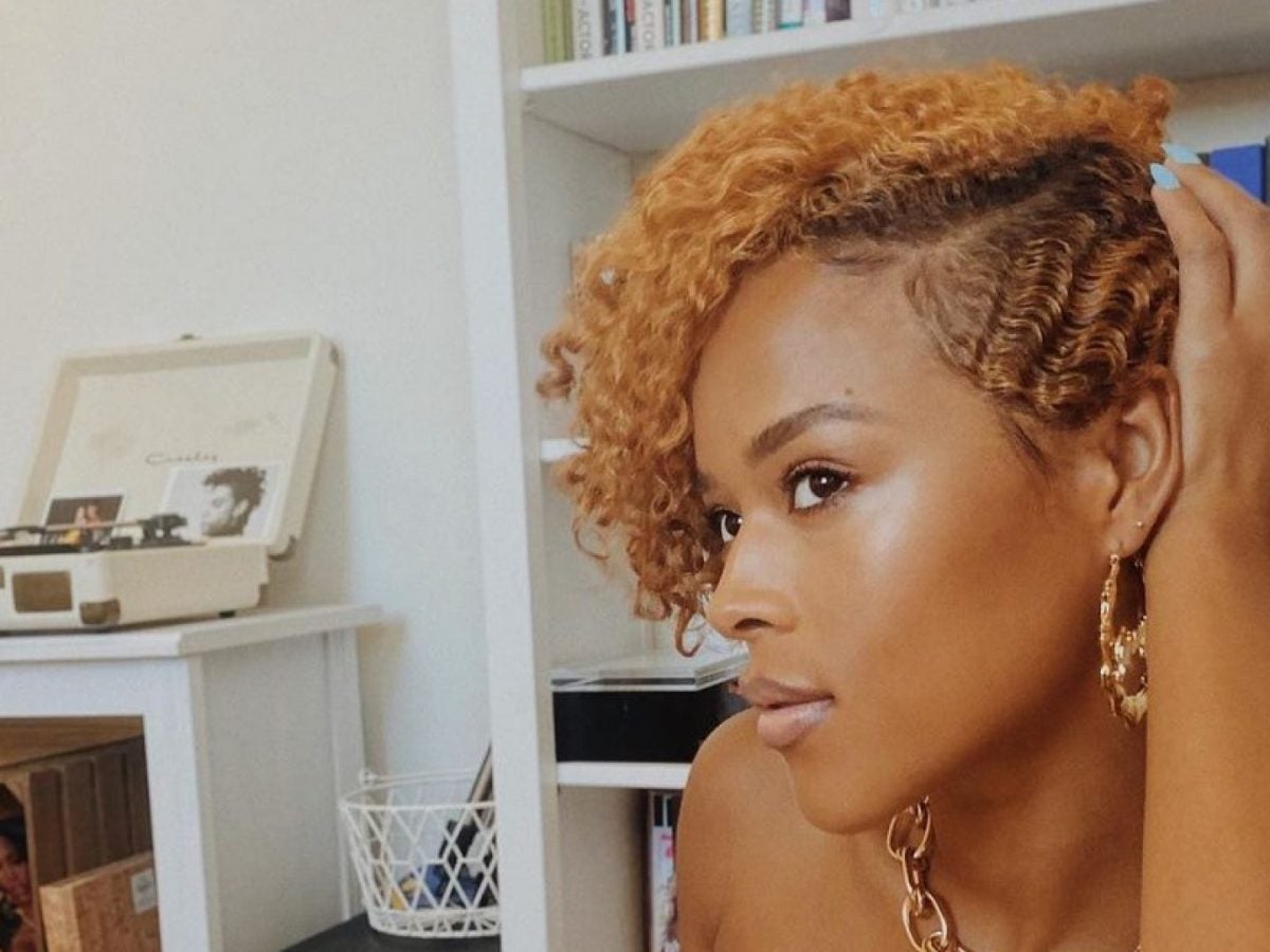 18 Best Short Hairstyles For Every Texture And Color - Essence