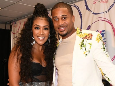 Devale And Khadeen Ellis Announce They’re Expecting Their Fourth Child With A Family Photo Shoot