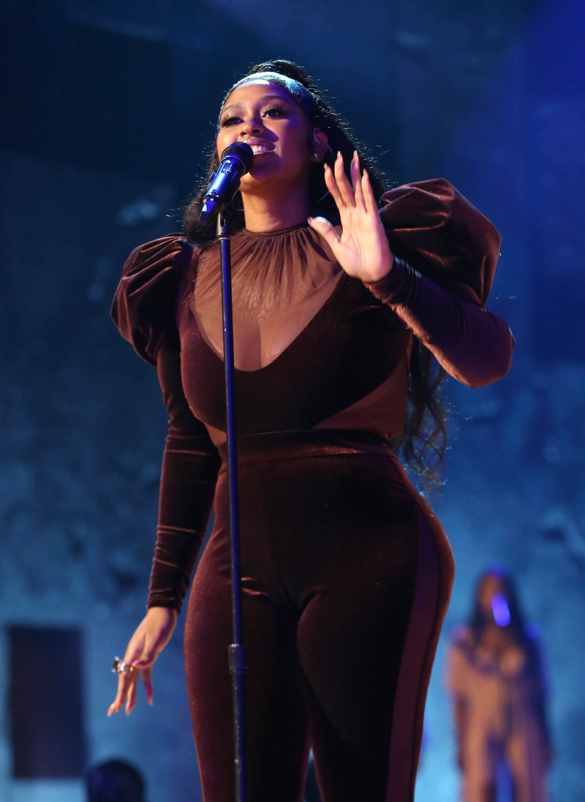 Everything You Need To Know About Jazmine Sullivan’s 2021 BET Awards Look