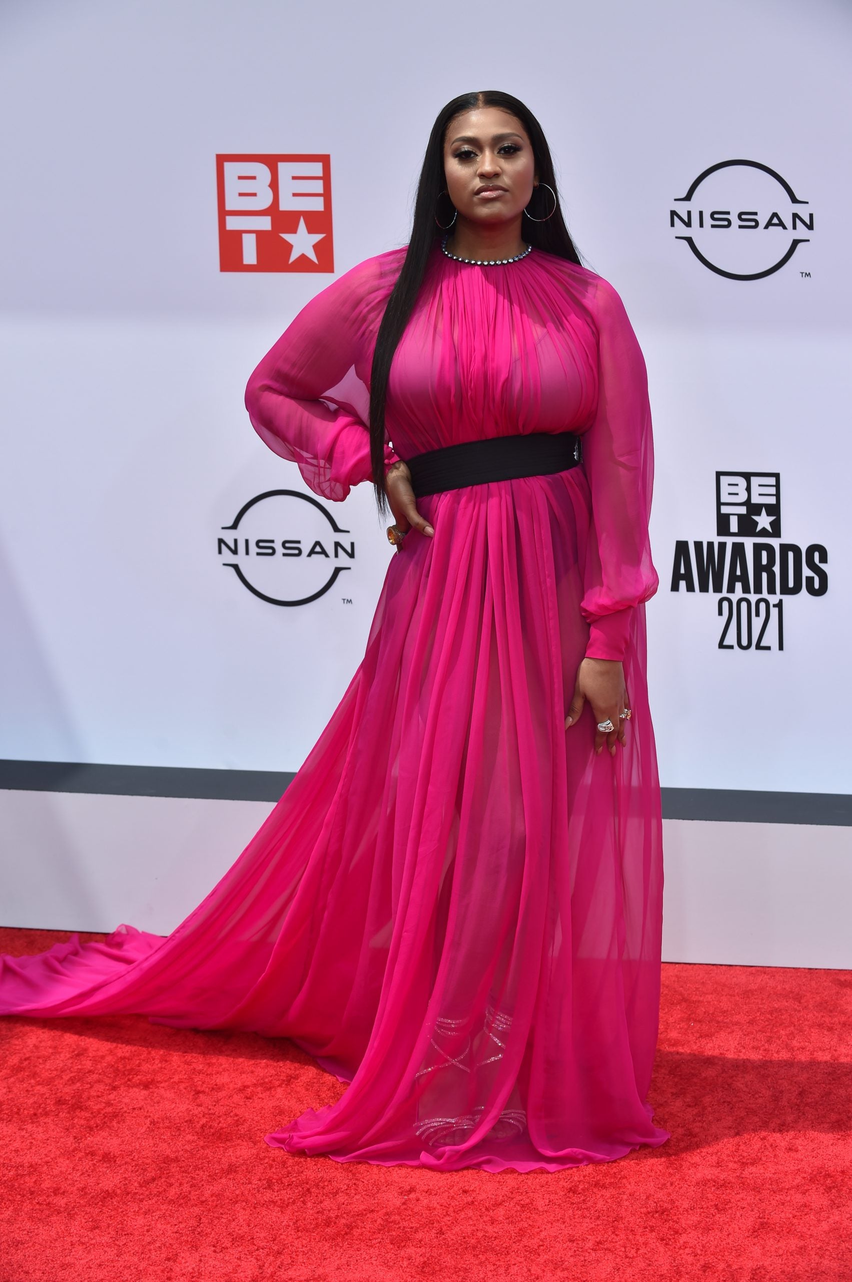 Everything You Need To Know About Jazmine Sullivan’s 2021 BET Awards Look