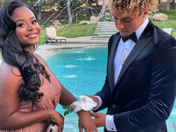 Cedric The Entertainer Is A Proud Dad As Daughter Lucky Stuns At Senior Prom
