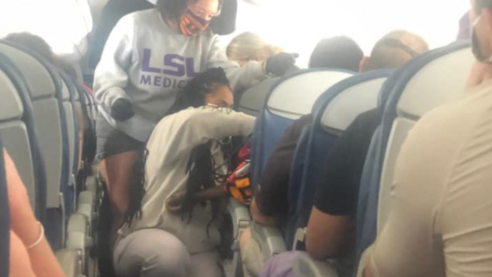 Black Women To The Rescue: Two Med School Students Help Passenger In Distress Mid-Flight