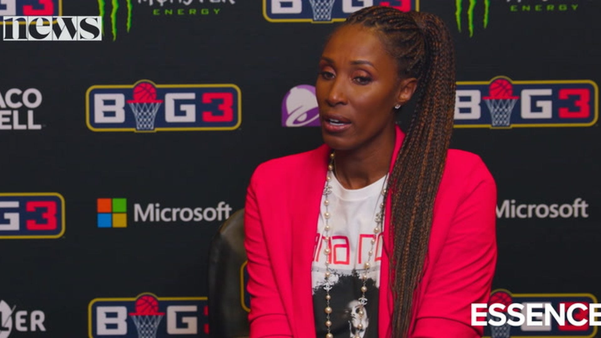 Lisa Leslie- Social Media Comments Clip