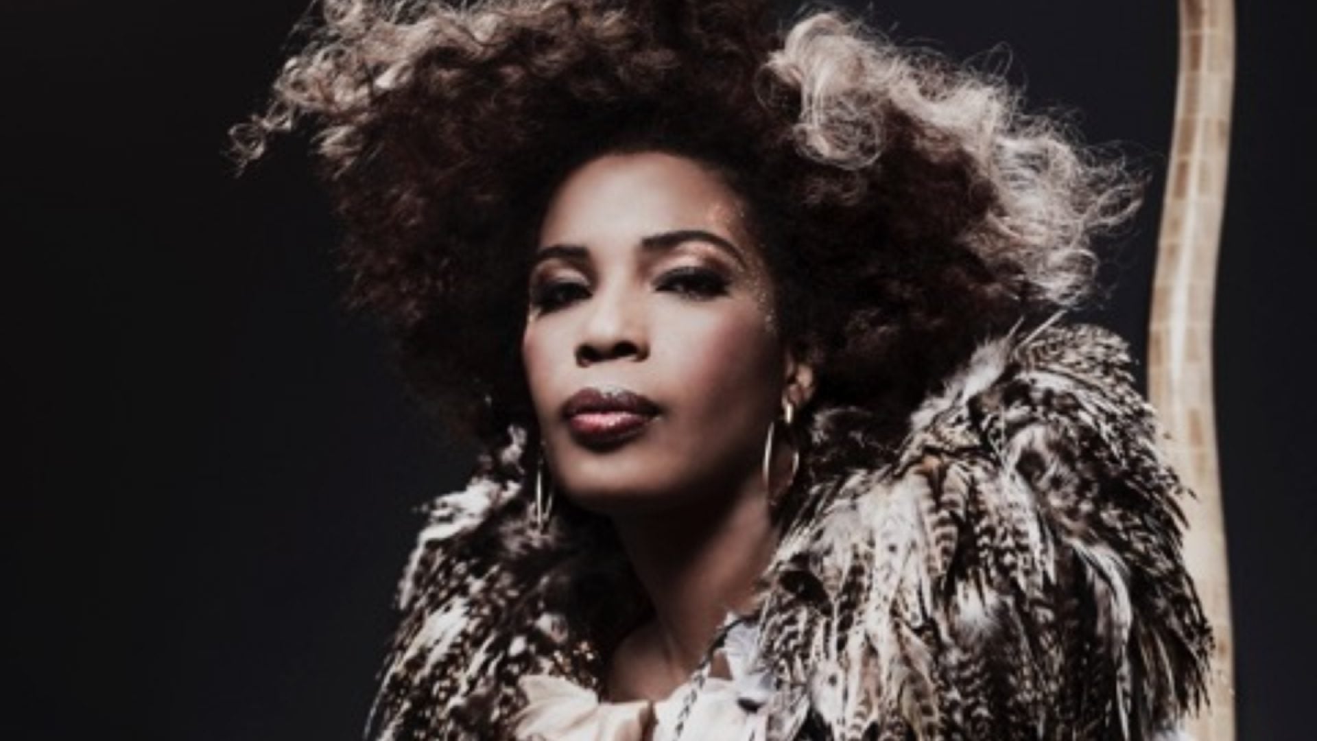Macy Gray's On A Mission To Support Families Of Victims Of Police Violence — And Help Them Work Through Their Trauma
