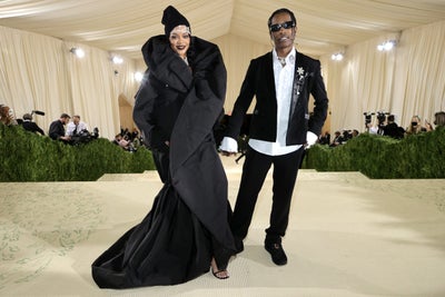 9 Sweet Photos Of Rihanna and A$AP Rocky Looking Madly In Love At The ...