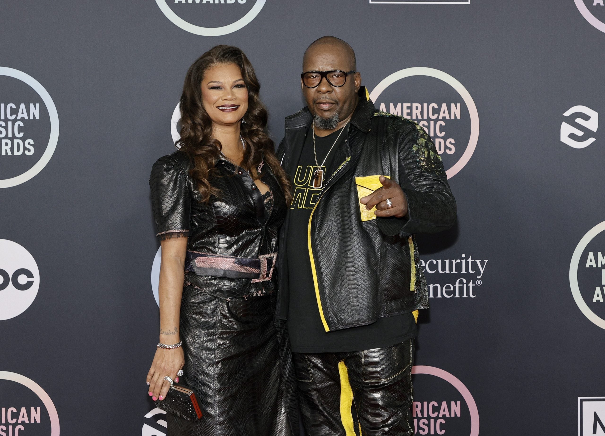 Starz Light Up The 2021 AMA's Red Carpet