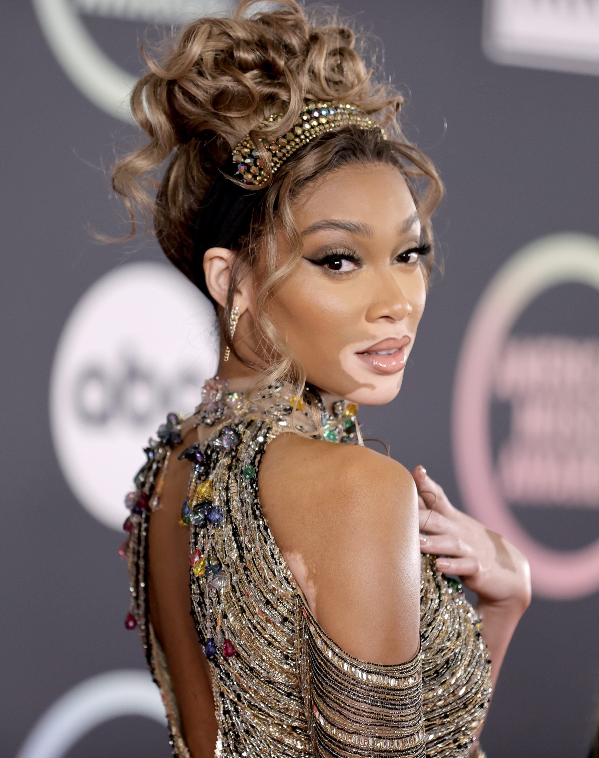 Starz Light Up The 2021 AMA's Red Carpet