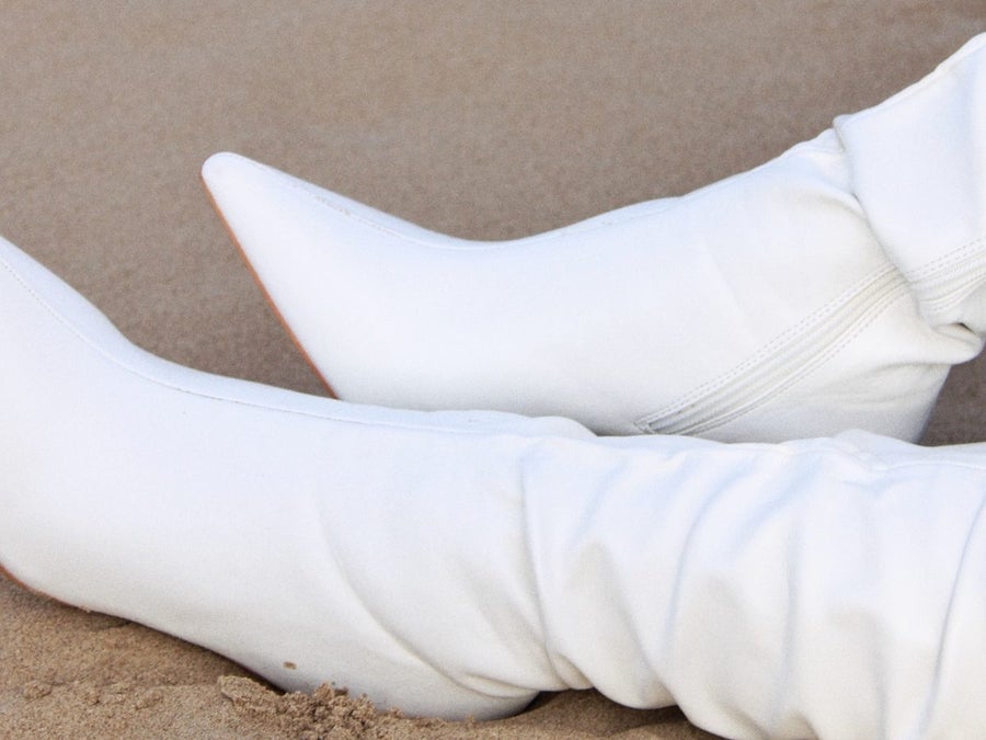 ‘Winter White’ Boots Are On Sale This Black Friday — And We Have Recommendations