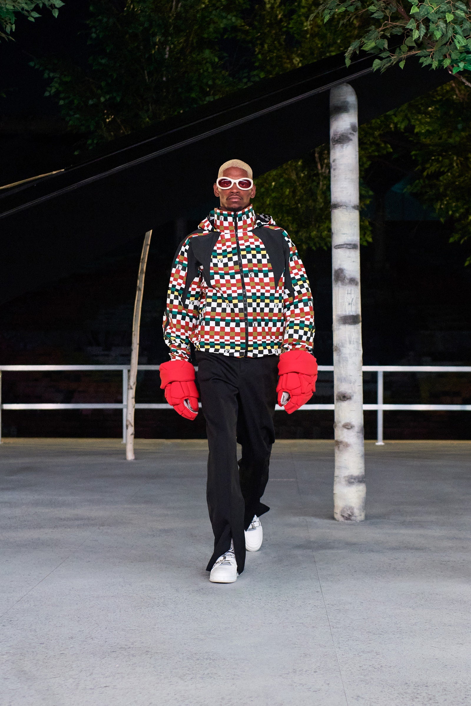 Louis Vuitton honors Virgil Abloh in last show at Paris Fashion Week