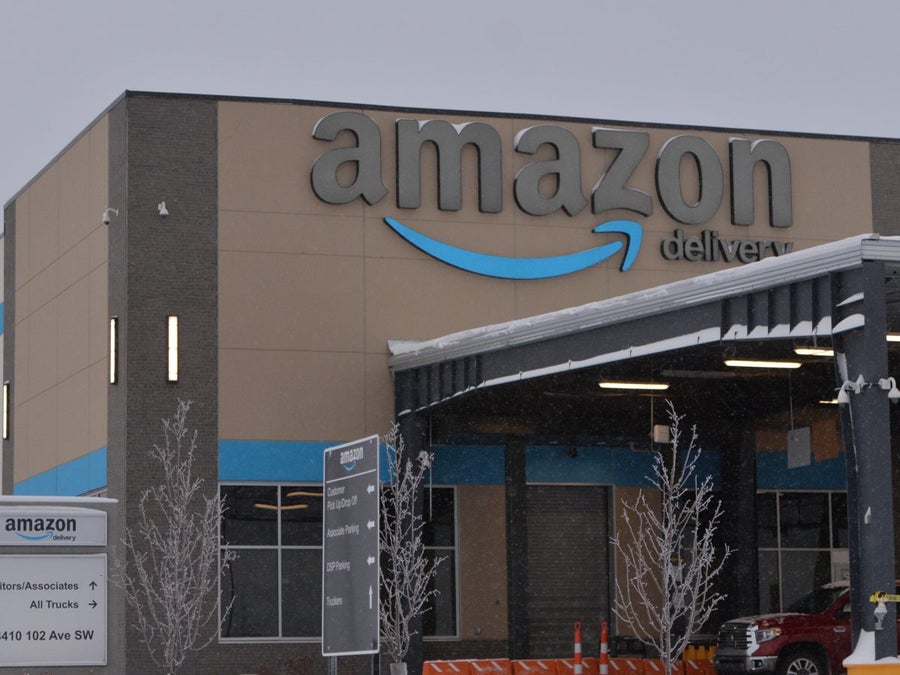 Two Alabama Amazon Workers Died Hours Apart After Denied Sick-Leave, Workers Speak Out