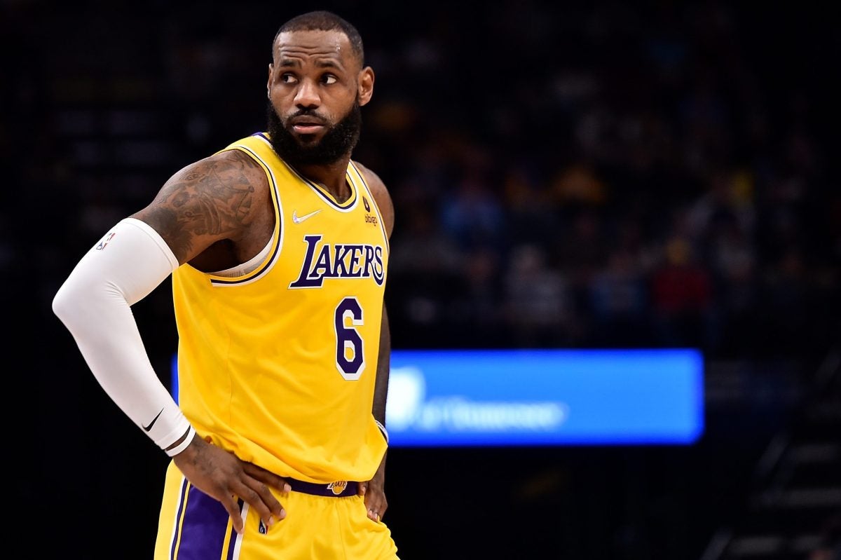 LeBron James Doubles Down In COVID-19 Spat With Kareem Abdul ...
