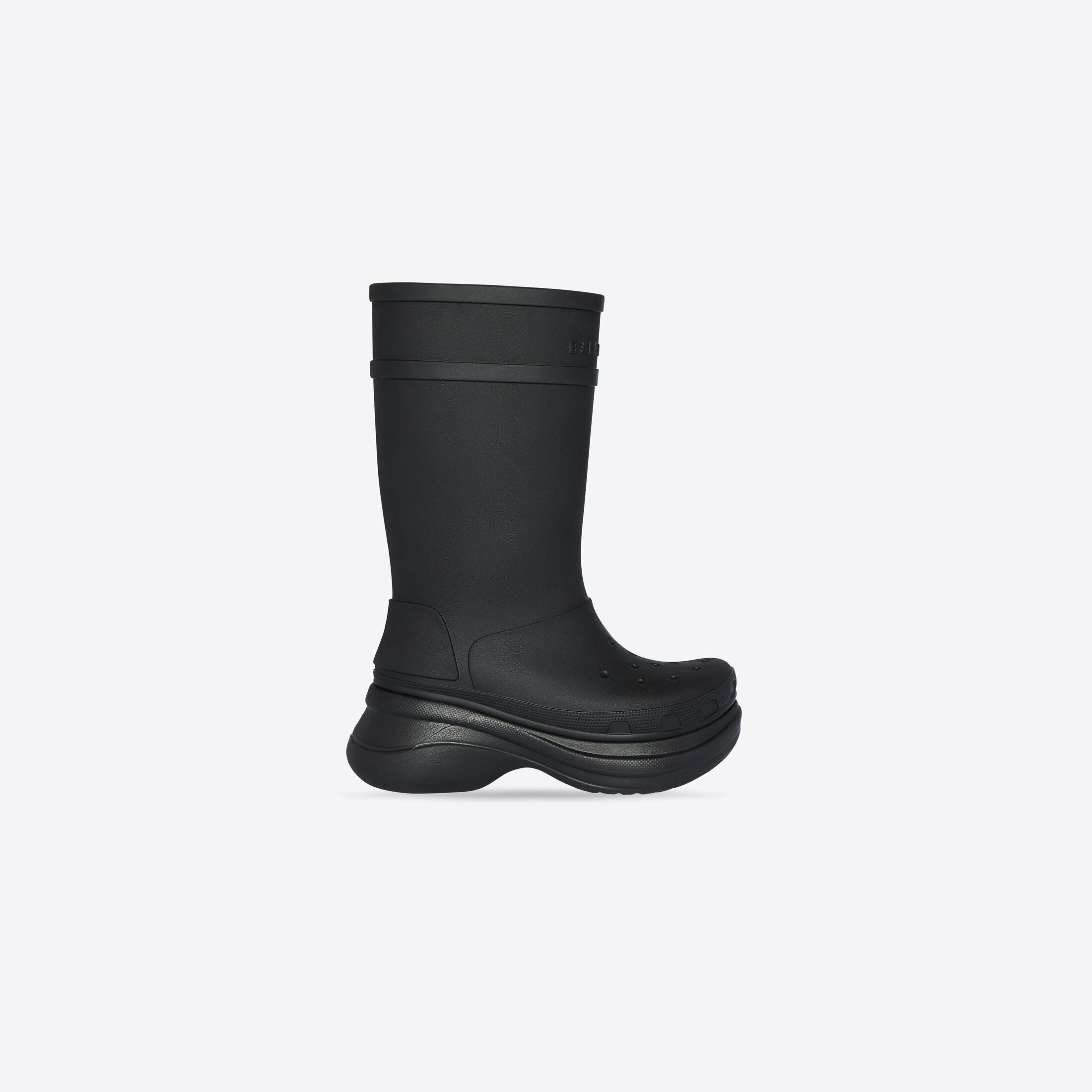Can You Stand The Rain? With These 15 Luxury Rubber Boots You Certainly Can