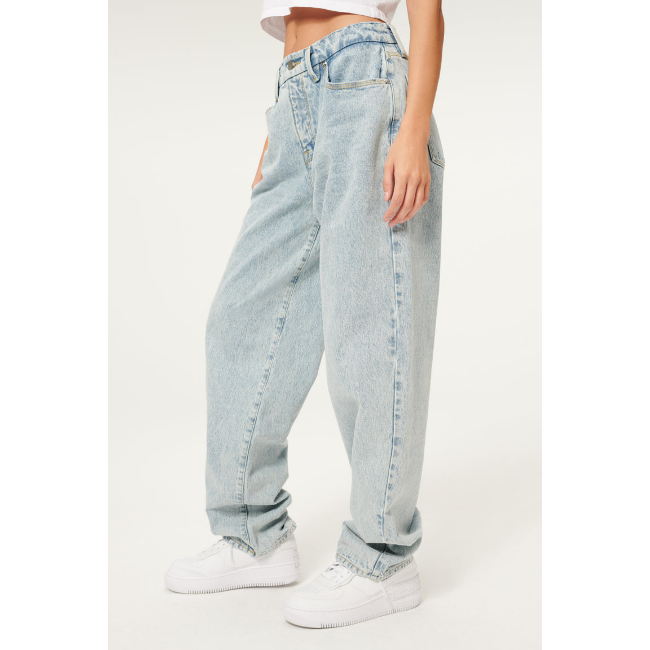 Okay, Here's Exactly How To Recreate Rihanna's Pregnancy Announcement Outfit