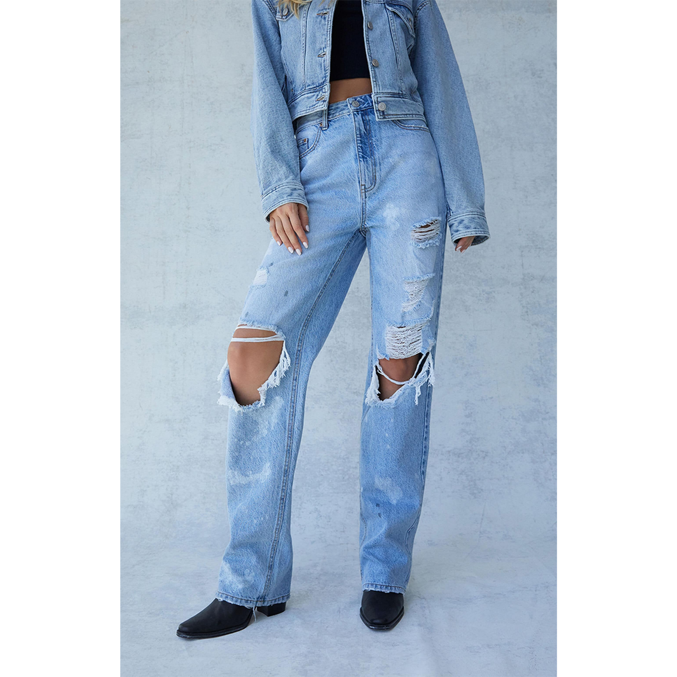 Okay, Here's Exactly How To Recreate Rihanna's Pregnancy Announcement Outfit