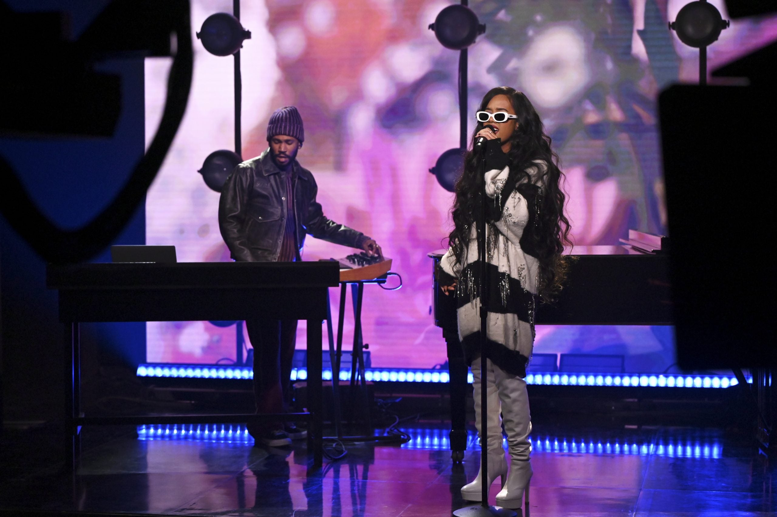 Star Gazing: Mary J. Blige, Denzel Washington, H.E.R. and More Spotted Out and About