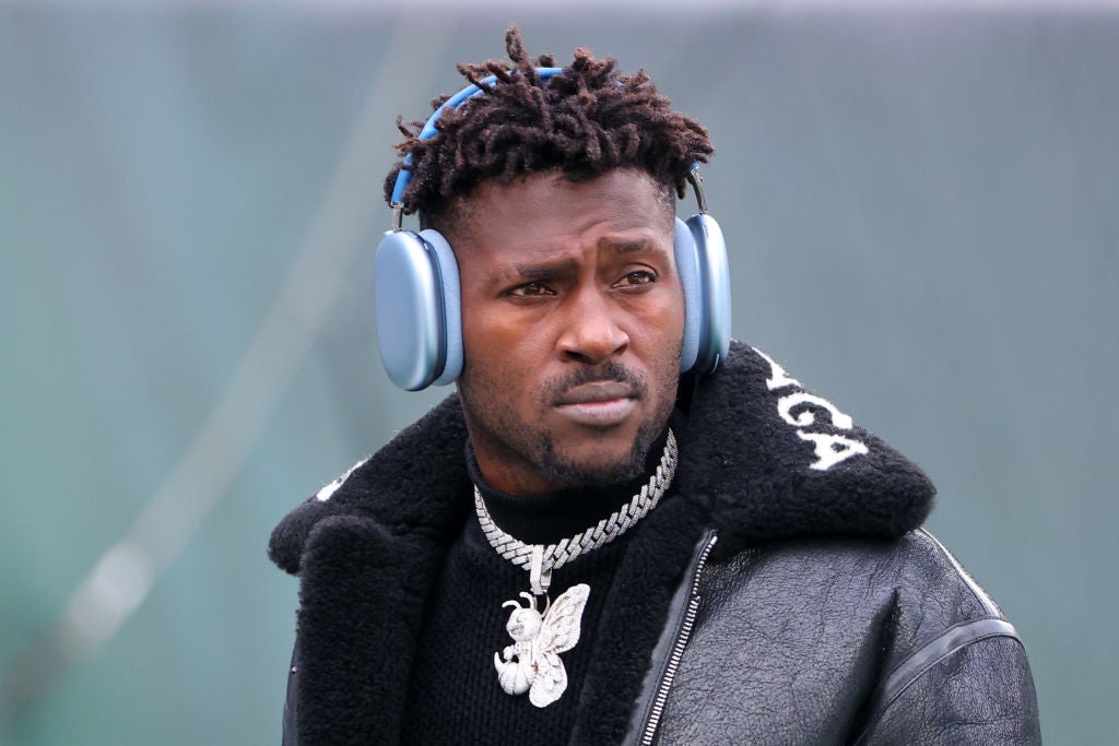 Antonio Brown Announces New Role: President Of Kanye West's DONDA Sports