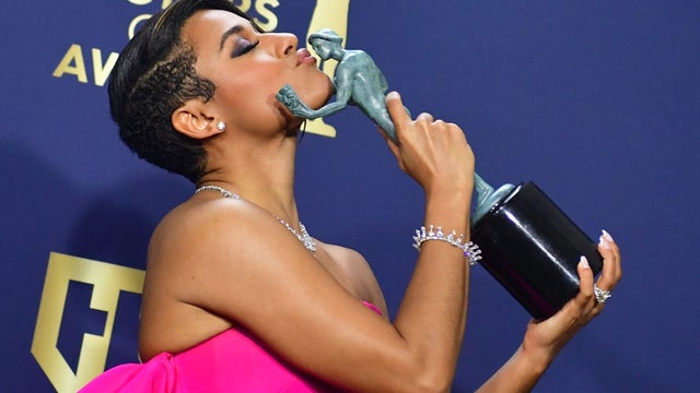 WATCH: Ariana DeBose Discusses Breaking Down Barriers With Her SAG Awards Win