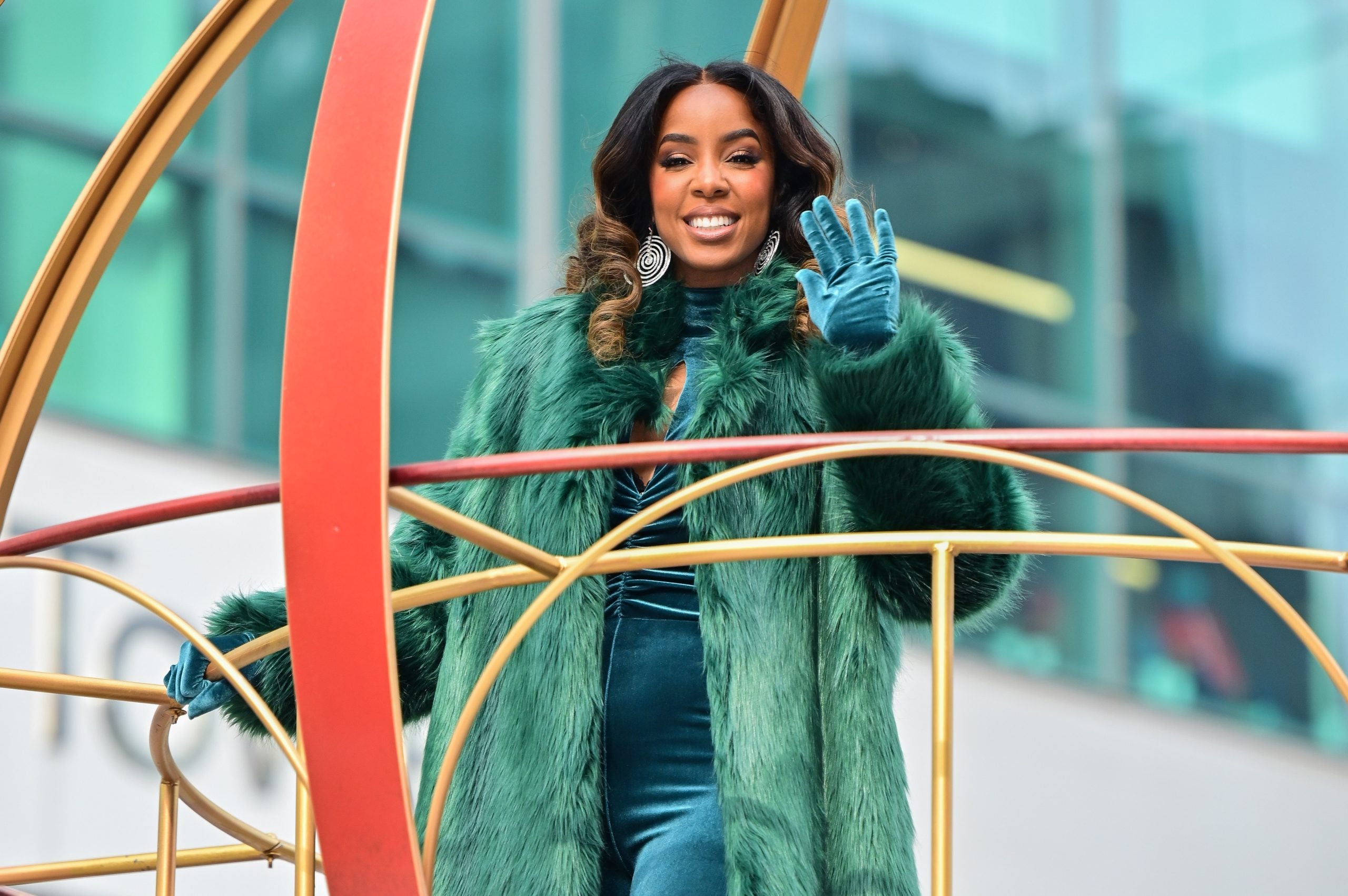 Birthday Slay! Kelly Rowland Is Finer Than Ever At 41