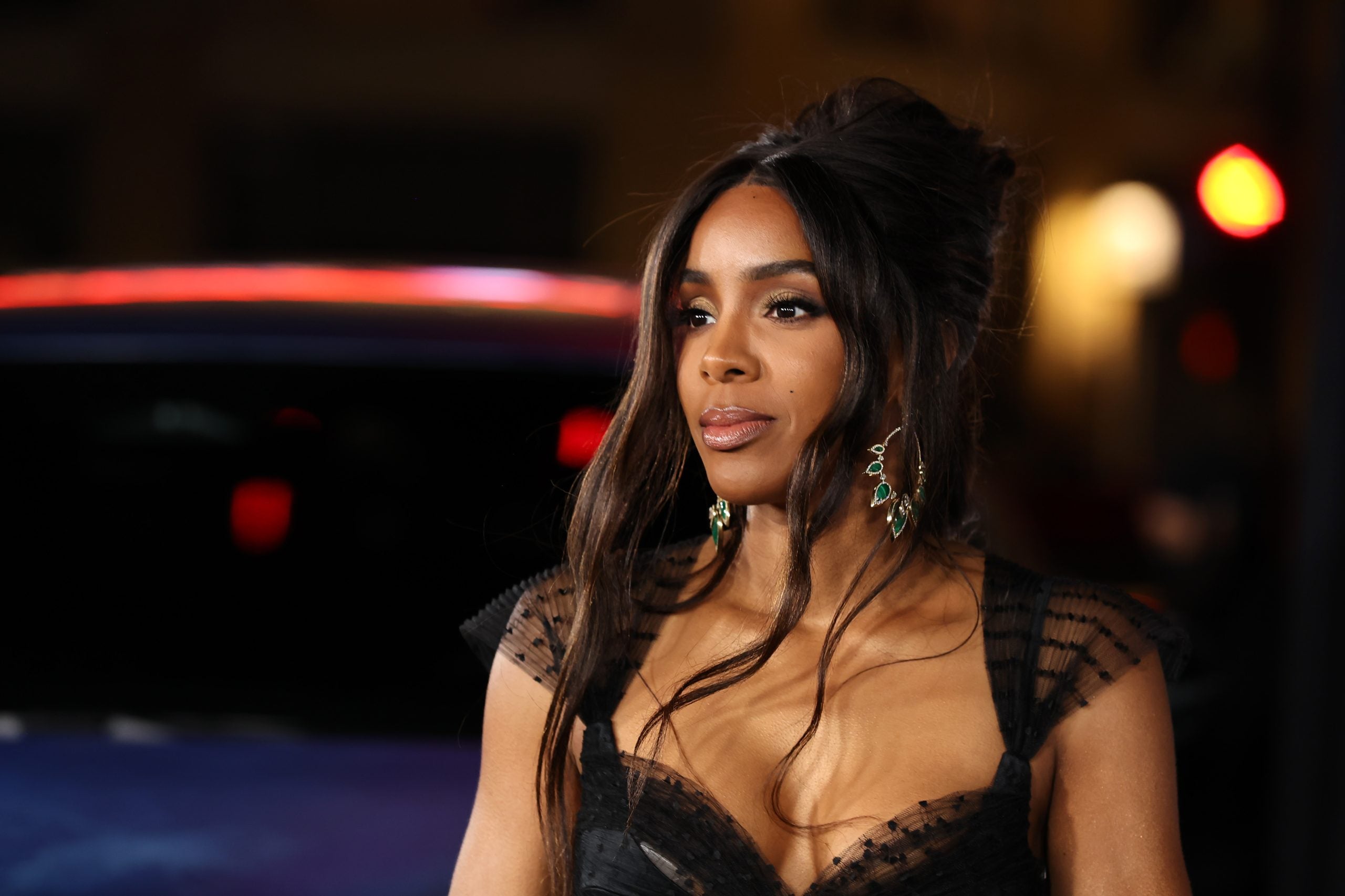 Star Gazing: Kelly Rowland, Halle Berry, Yahya Abdul-Mateen II and More Hit The Red Carpet