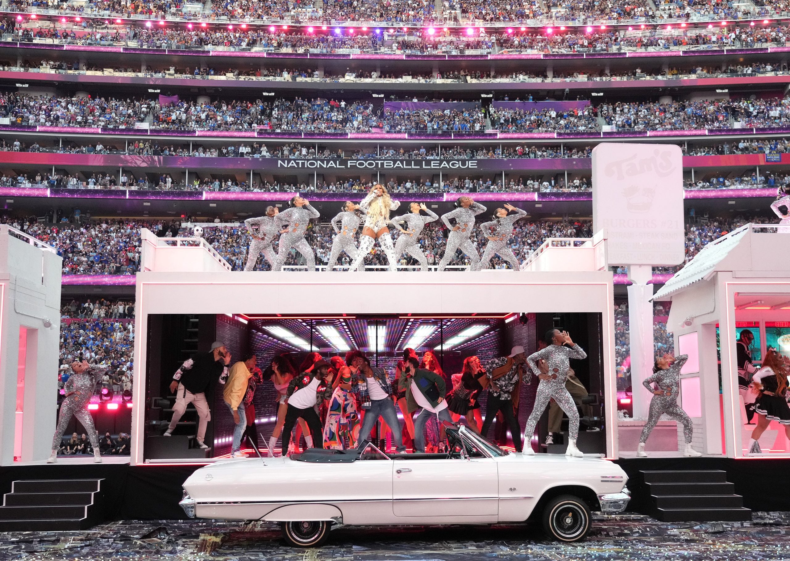 Our Favorite Moments From Super Bowl LVI's Hip-Hop Heavy Halftime Show