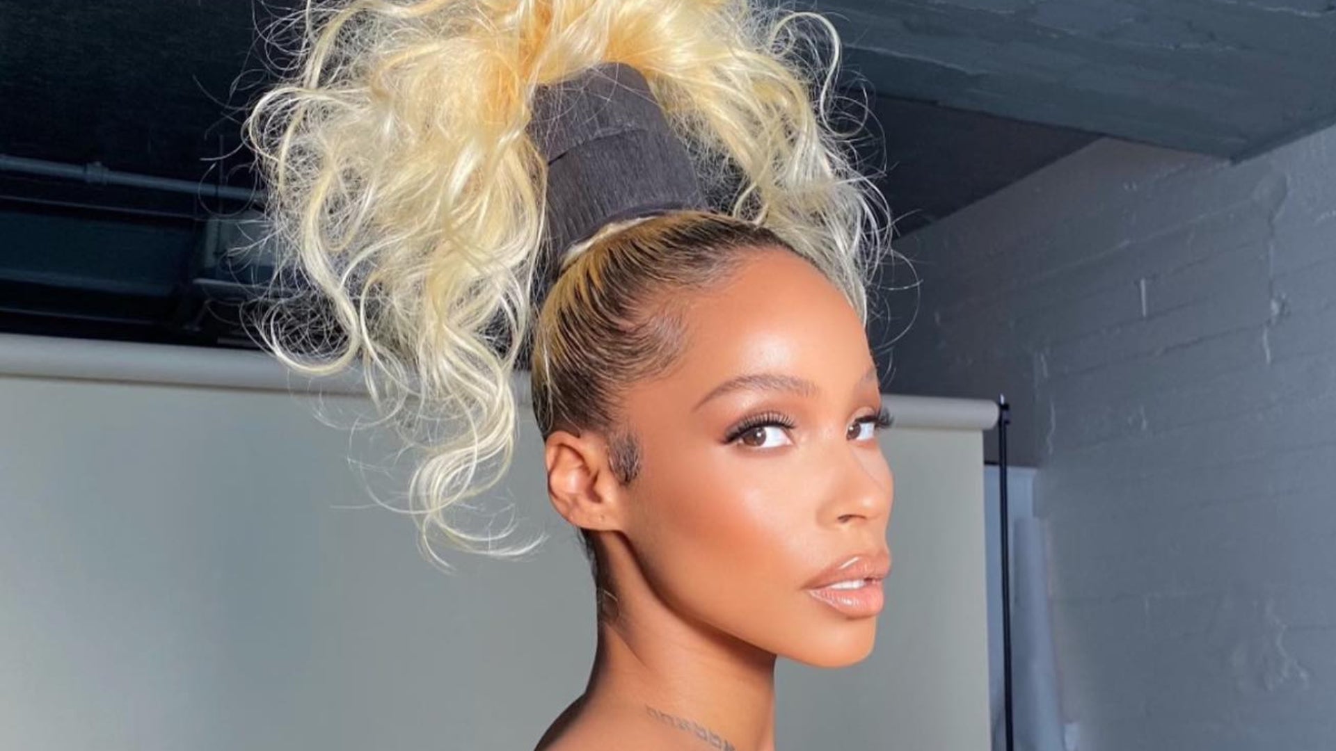 Everything You Need To Know About The Biggest Hairstyle Trends Of 2022, According To Experts
