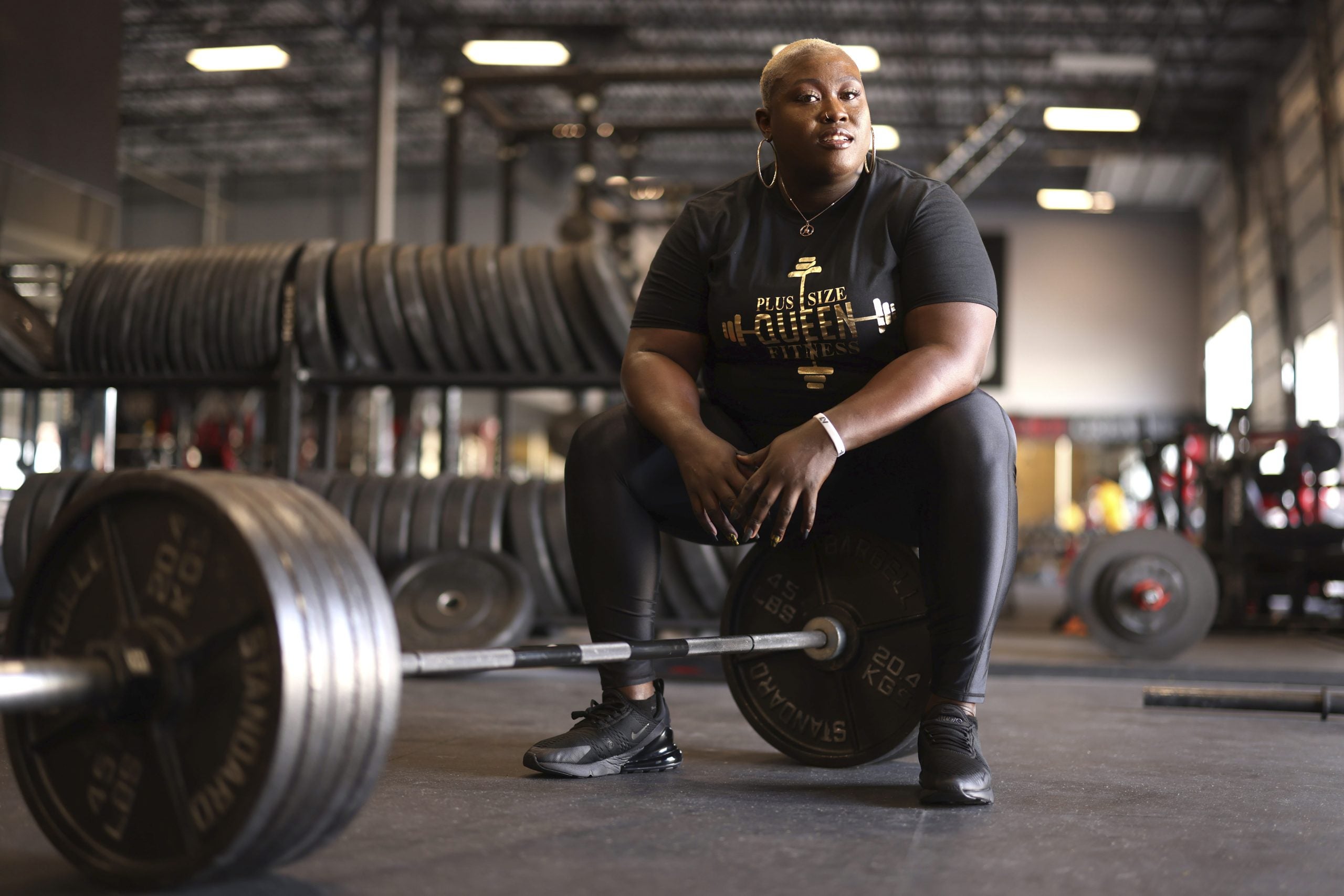 Powerlifter Mother Of Two Sets A New Deadlift World Record