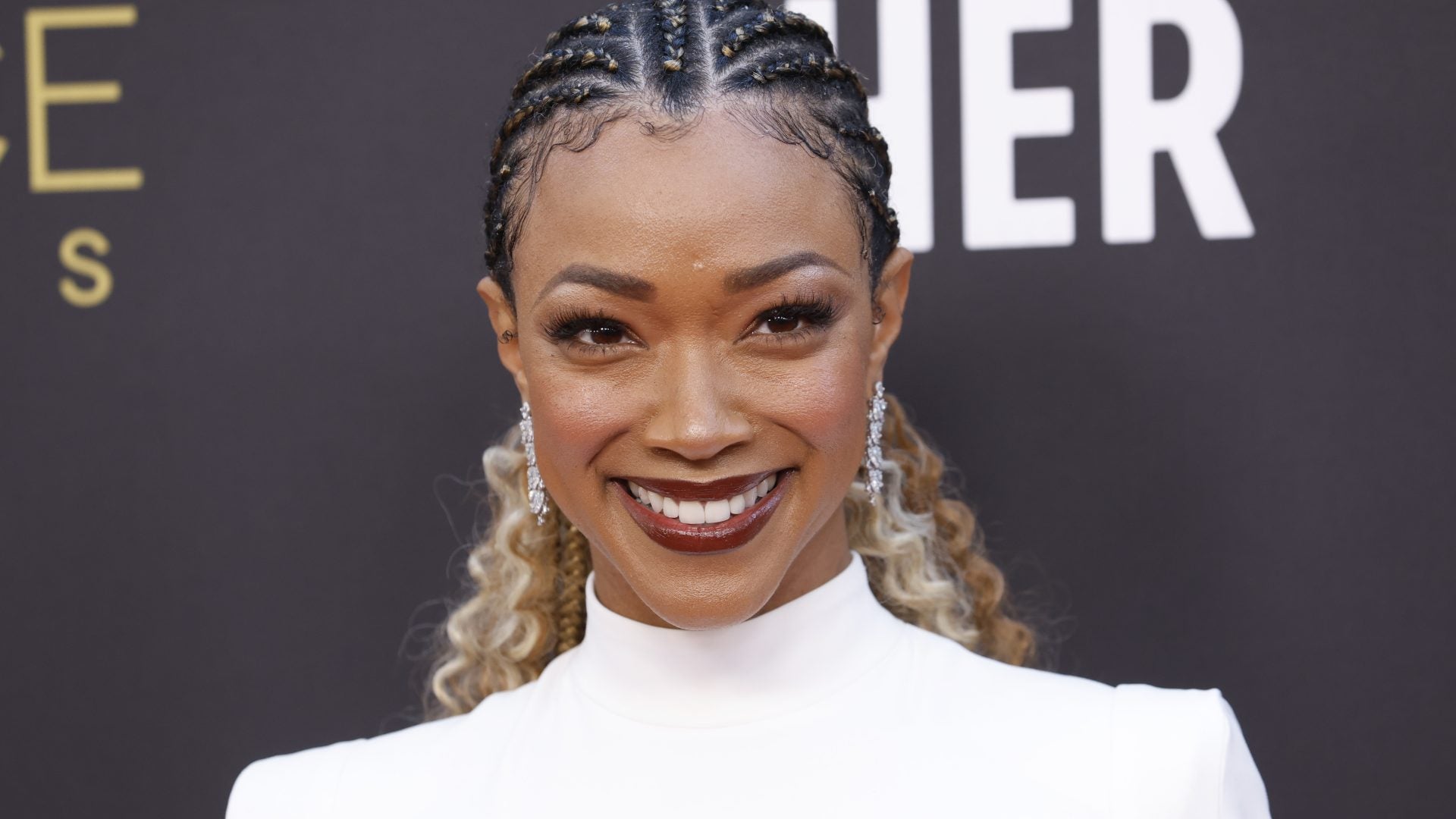Sonequa Martin-Green Partners With Crest To Pass Her Picture-Perfect Smile On To Her Kids
