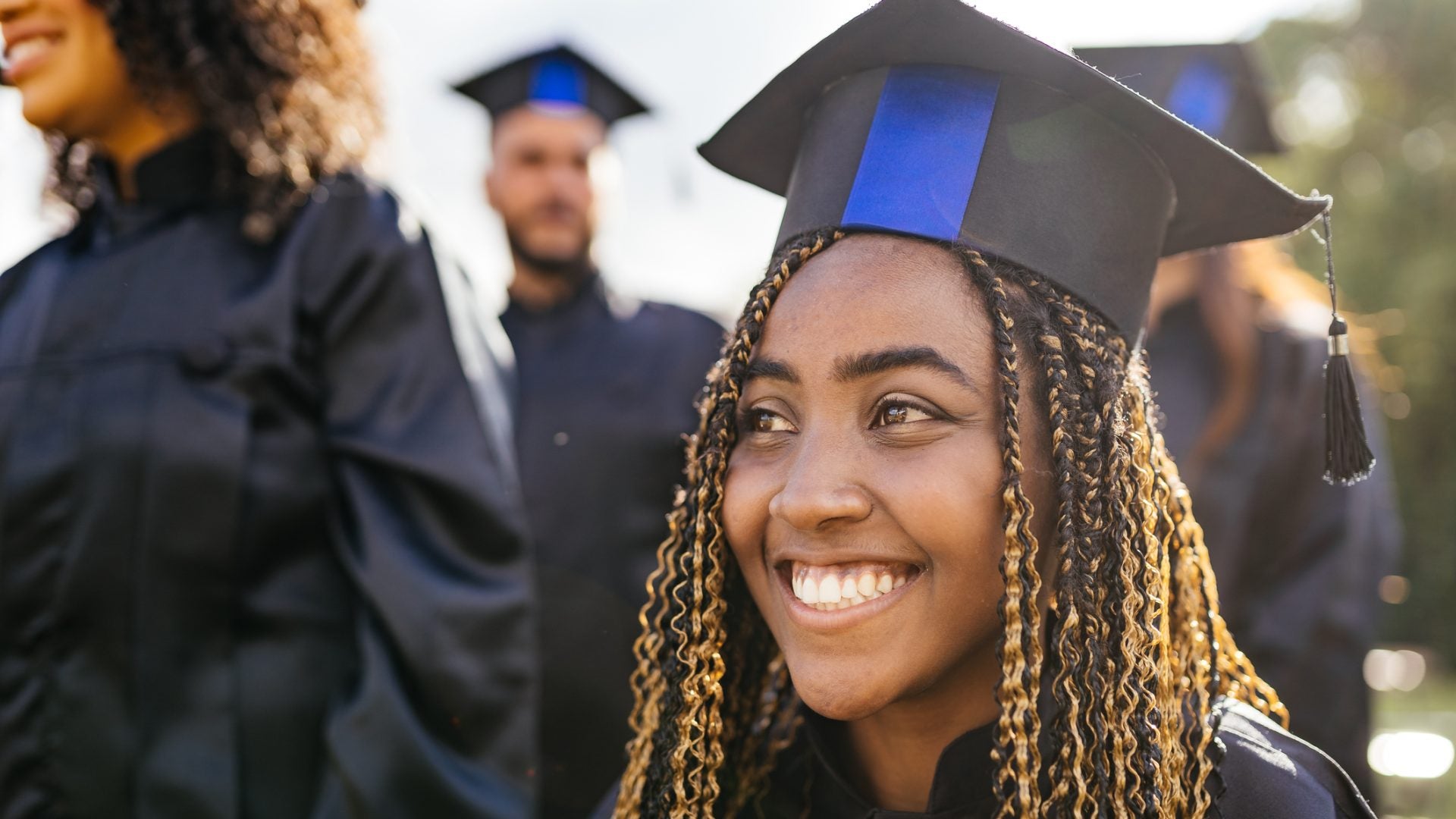 Welcome To The Real World: Expert Money Tips For Recent Grads