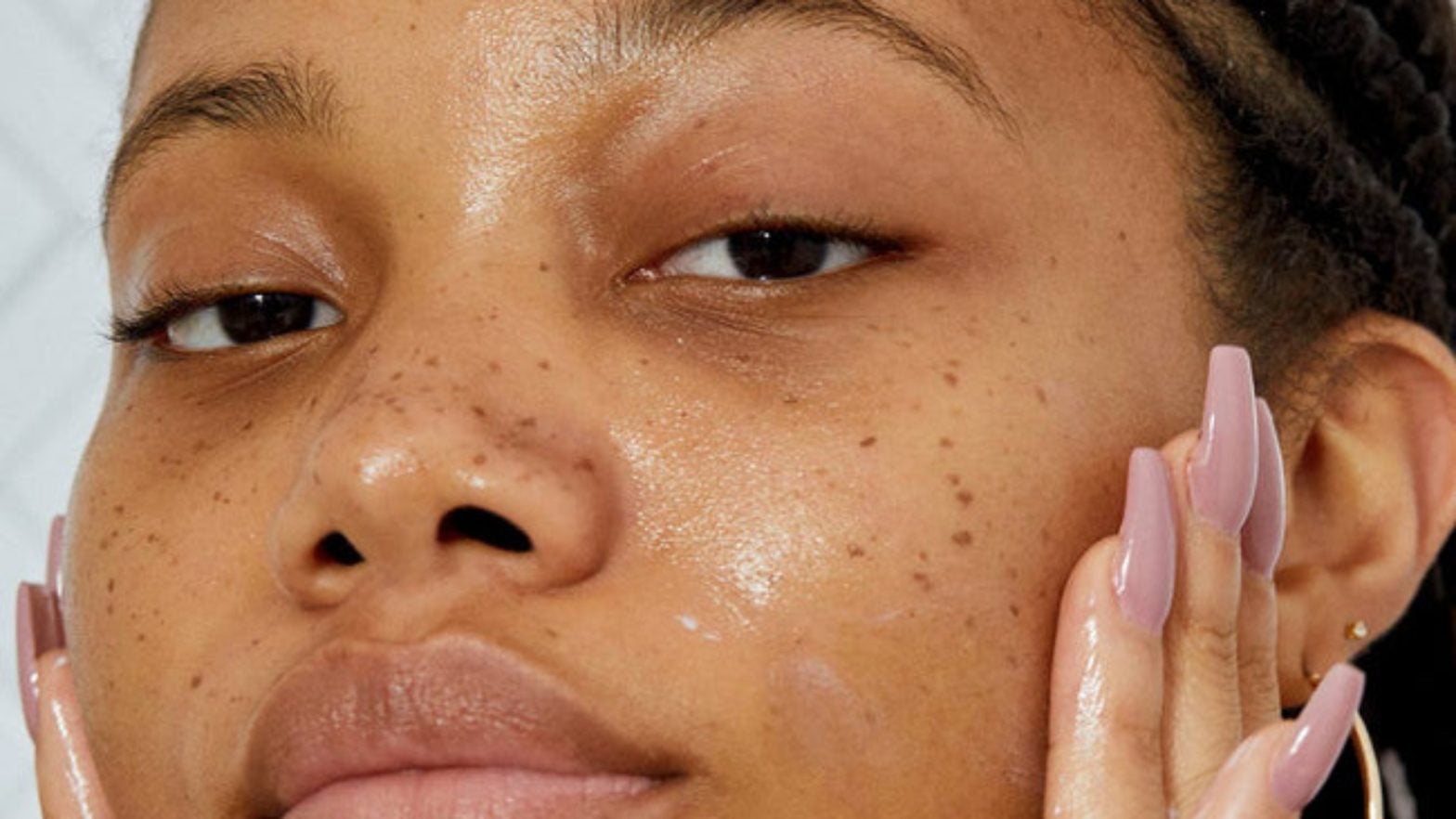White Cast Be Gone – Here Are 6 Sunscreens For Black Skin