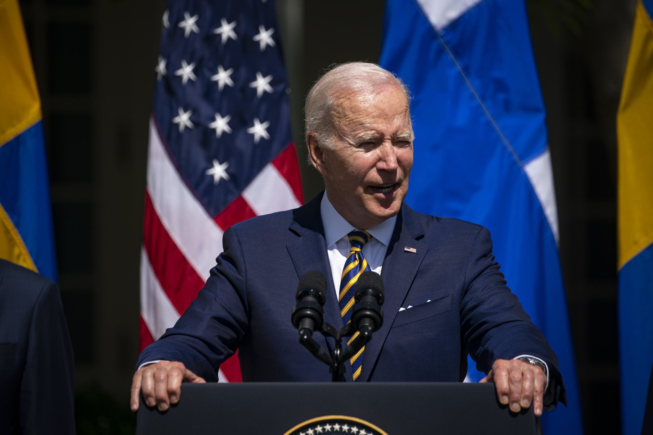 Judge Blocks Biden Administration From Lifting Title 42 Border Policy