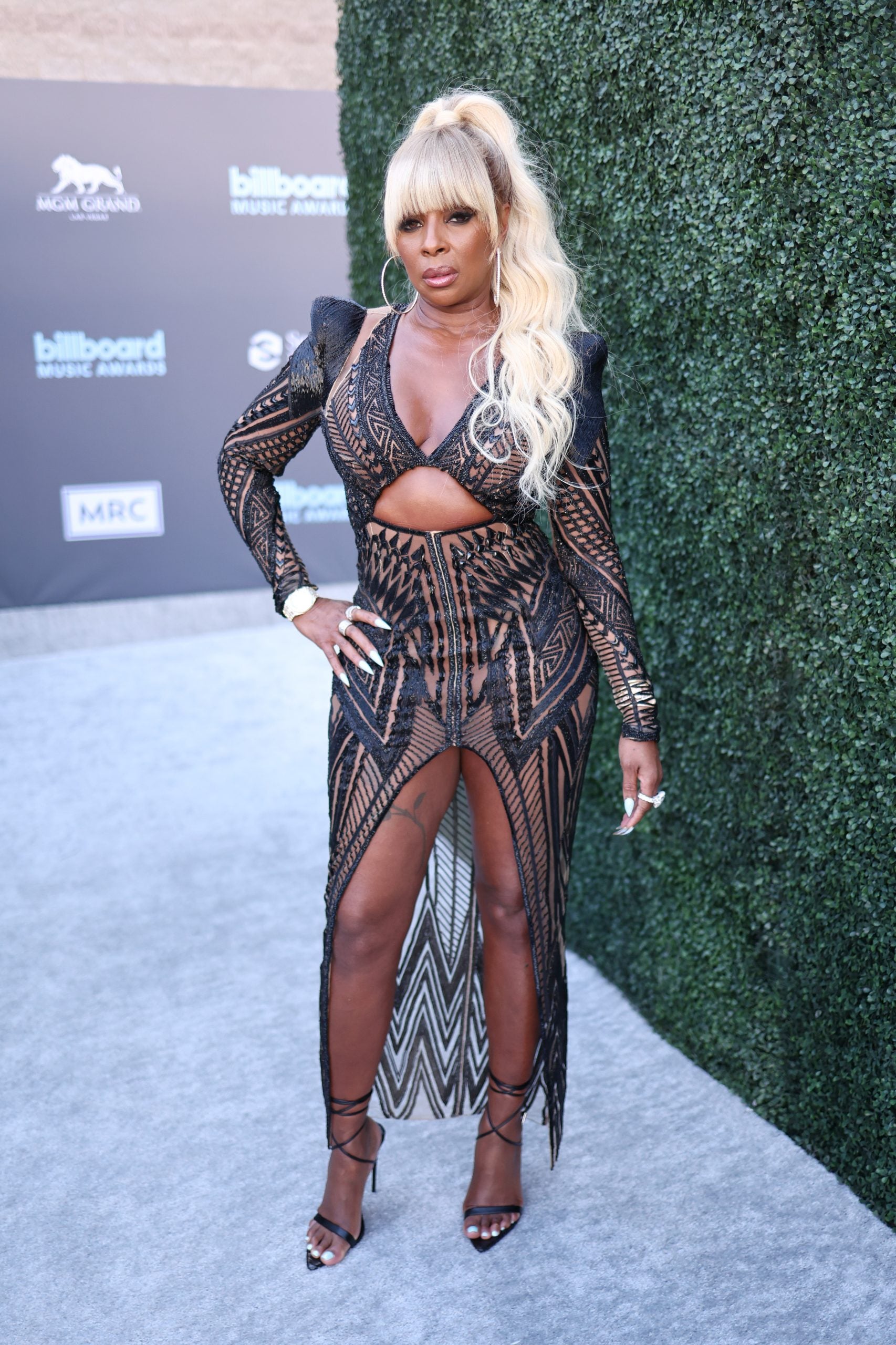 The Fashions Didn't Disappoint At The 2022 Billboard Awards