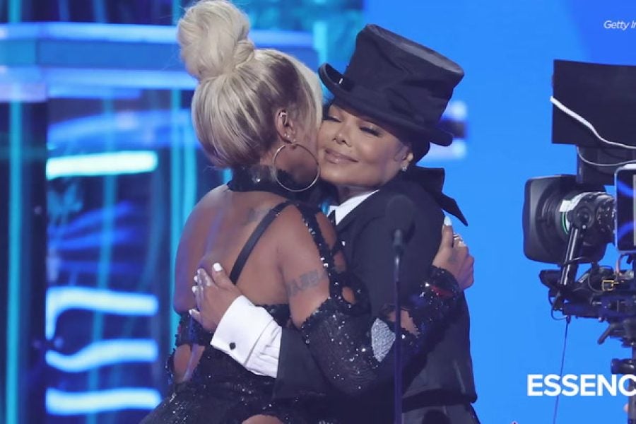 Mary J. Blige Accepts Billboard Icon Award From Janet Jackson ...