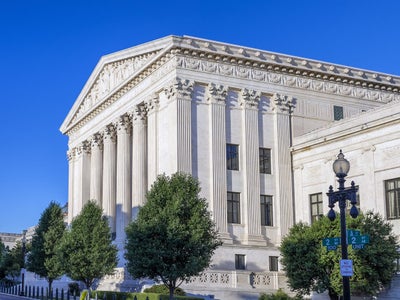 Supreme Court Temporarily Blocks Texas Social Media Law￼