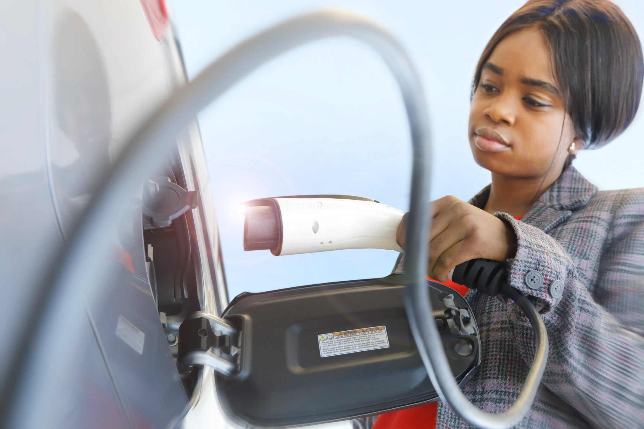 This Woman Slashed Her Fuel Costs And Utility Bill By Switching To An Electric Vehicle￼